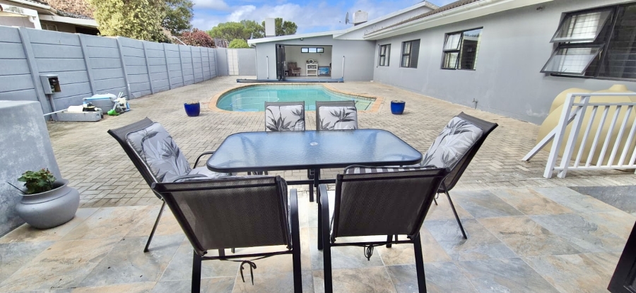 4 Bedroom Property for Sale in Fernglen Eastern Cape